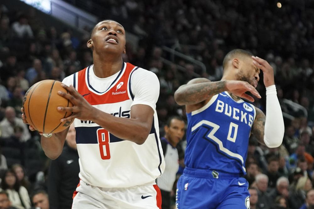 反映出一个 反映出一个