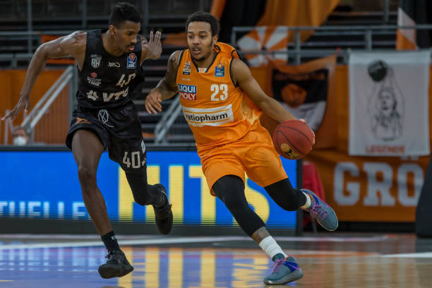 年便被辽篮 年便被辽篮