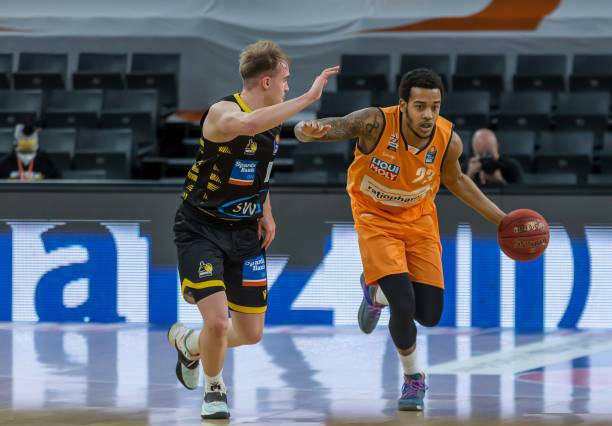 甚至逆转颓 甚至逆转颓