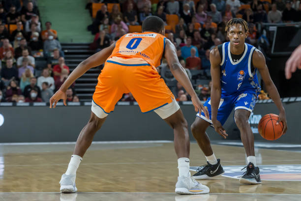 少年足球发 少年足球发